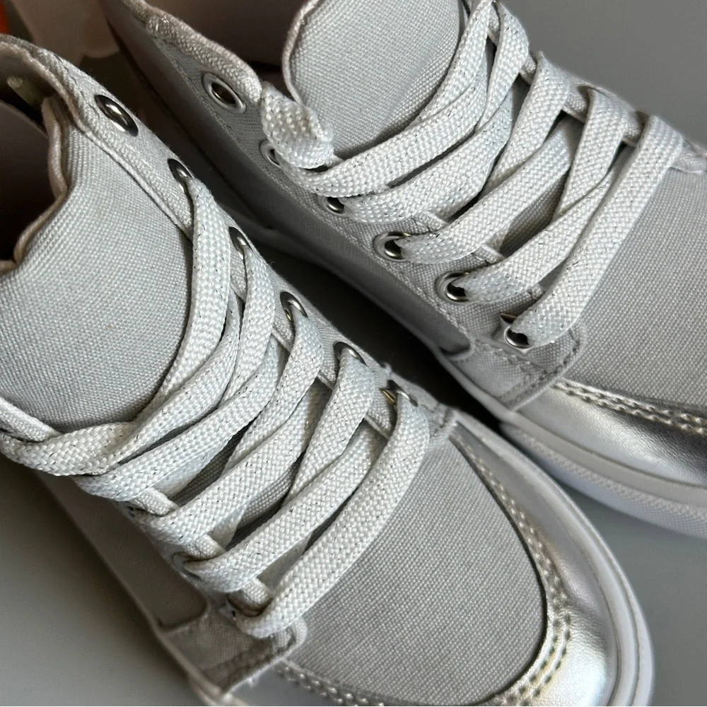 Gymboree Cosmic Club Silver  High Tops Sneakers  Girls Size 3 NEW